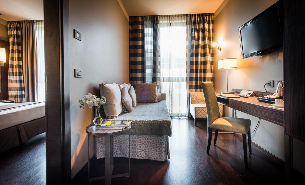 Uptown Palace Milan Exterior photo